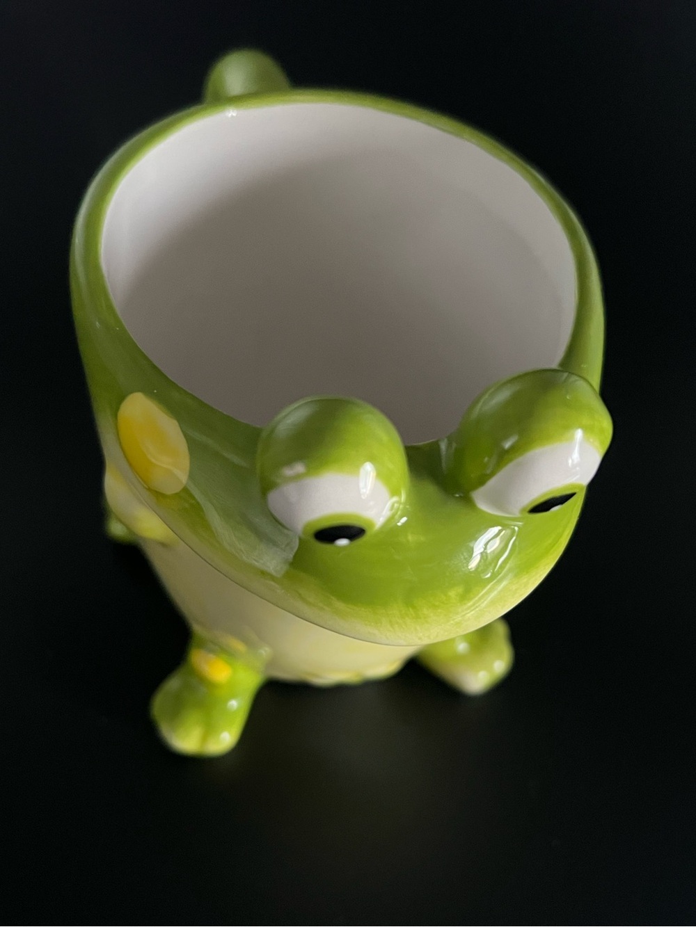 🐸 burton + BURTON Toby the Toad Frog Ceramic Coffee Mug 3D Pedestal Legs